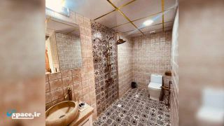 سرویس بهداشتی اتاق آجری اقامتگاه سنتی قیصریه - شیراز